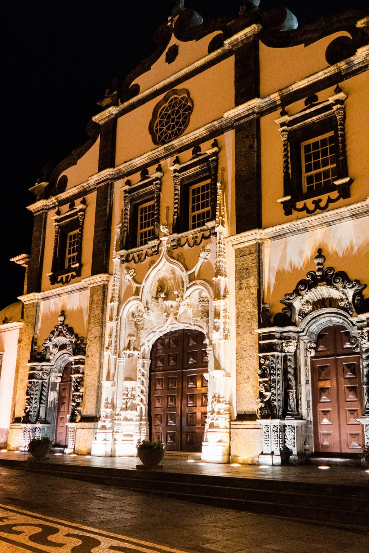 Portas da Cidade Azores Ponta Delgada Destination Toronto Wedding Photographer Vacation-Rhythm_Photography-001